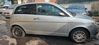 lancia ypsilon 2008
