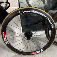 Ruote in carbonio Deda per bici da corsa