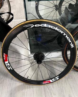 Ruote in carbonio Deda per bici da corsa