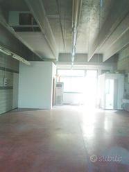 Capannone mq. 125 con portone 3x3