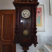 Orologio a pendolo antico