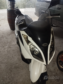 Kymco downtown 300 del 2012