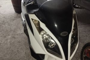 Kymco downtown 300 del 2012