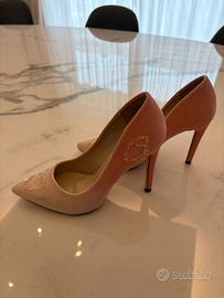 Décolleté a Punta in Denim Sfumatp - Effetto "Dist