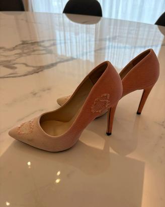 Décolleté a Punta in Denim Sfumatp - Effetto "Dist