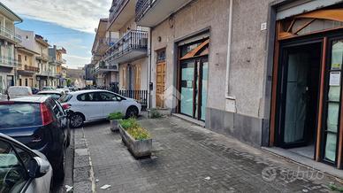 NEGOZIO A ACI SANT'ANTONIO