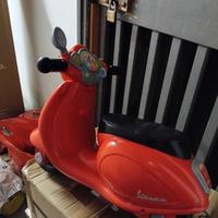 vespa rosso per bimbi