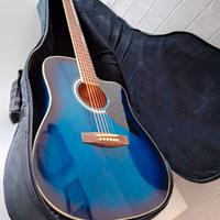 Chitarra acustica con custodia