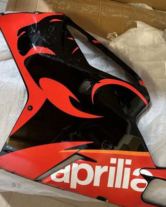 Carina laterale sinistra Aprilia RSV 1000R Factory