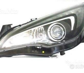 Faro Opel Astra J 3P XENON dal 2010 in poi