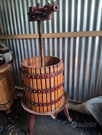 torchio e utensili per il vino