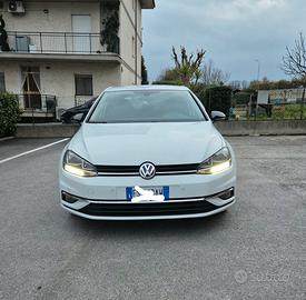 Volkswagen Golf 7.5 TGI 