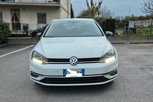 Volkswagen Golf 7.5 TGI 