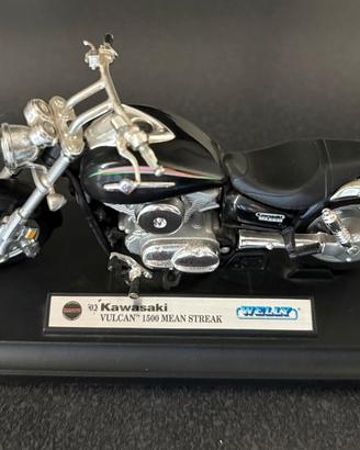 Modellino moto kawasaki vulcan 1500