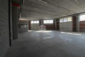 CAPANNONE A ROMANO DI LOMBARDIA