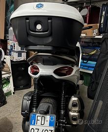 05/2024 piaggio  Beverly 400 s 2000 km !!! Uni pro
