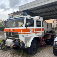 Autocarro iveco