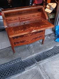 scrittoio antico intarsiato