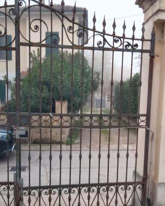 cancello in ferro battuto 