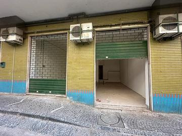 Locale commerciale Box garage Pomigliano Napoli