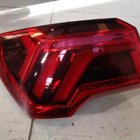faro posteriore Audi Q3 Sx Cod. 83A945091 