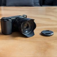 Sony Alpha ZV-E10 e E35mm F1.8