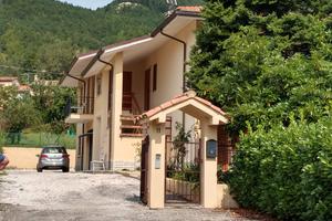 Appartamento in villetta trifamiliare