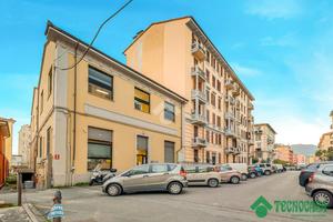 CAPANNONE A LA SPEZIA