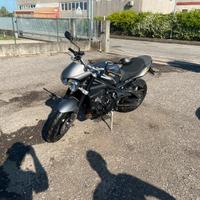 Triumph Street triple 675 r