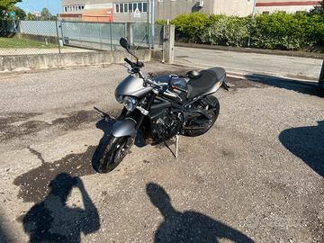 Triumph Street triple 675 r