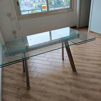 tavolo vetro con piedi acciaio 