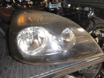 Proiettore destro RENAULT CLIO del 2003