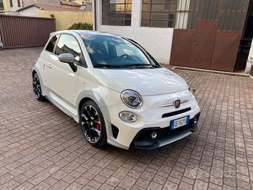 Abarth 695 70th anniversario 