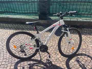 Mountain bike ST 100