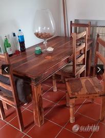 Tavolo etnico con 4 sedie