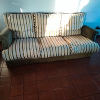 Divani tre posti