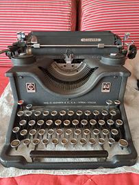 Macchina da scrivere Olivetti M40