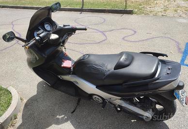 Yamaha T Max - 2006