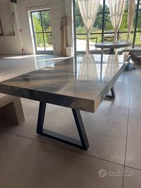 Tavolo design effetto marmo