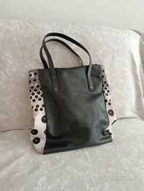 Borsa nera in ecopelle e stoffa