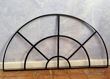 Lunetta Sovrapporta Antica in Ferro Battuto – L.14