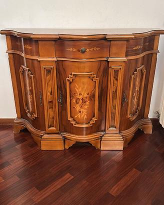 Credenza antica in legno intarsiato stile classico