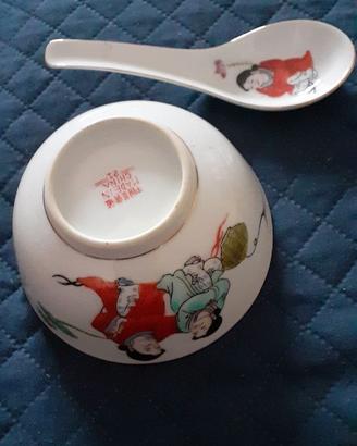 Ciotola e cucchiaio in ceramica