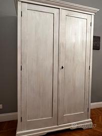Armadio credenza antica restaurata shabby chic