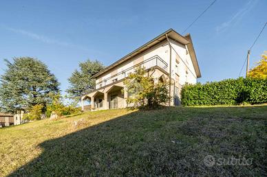 6 LOCALI A VEZZANO SUL CROSTOLO