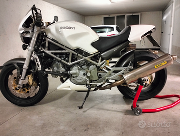 Monster S4 (916)