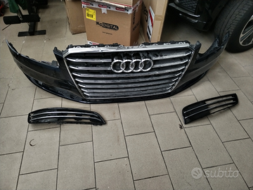 Paraurti con griglia centrale Audi A8