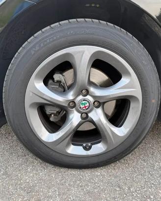 Cerchi 16" originali Alfa MiTo + GommeNexen 195/55