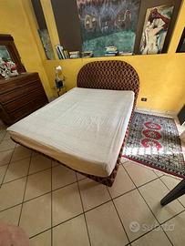 Letto matrimoniale , artigianale