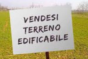 TERRENO EDIFICABILE DI 720 MQ.